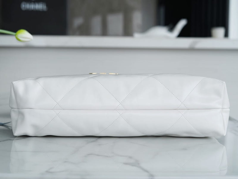 Bolsa CHANEL 22