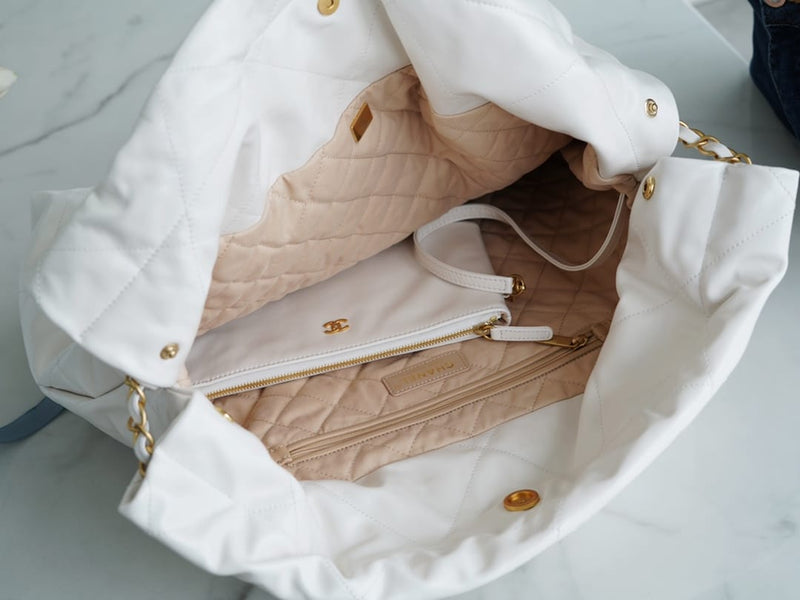 Bolsa CHANEL 22