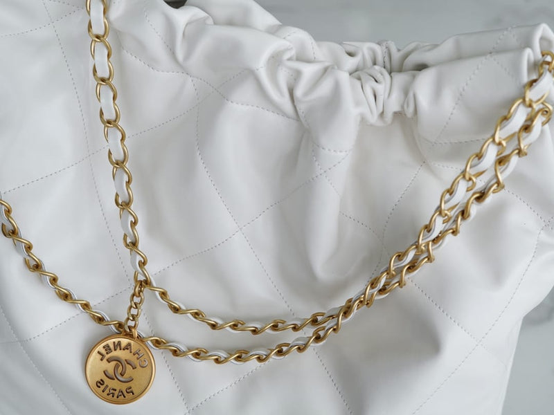 Bolsa CHANEL 22