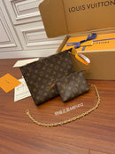 Bolsa Louis Vuitton TOILETRY POUCH ON CHAIN