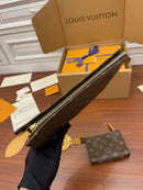 Bolsa Louis Vuitton TOILETRY POUCH ON CHAIN