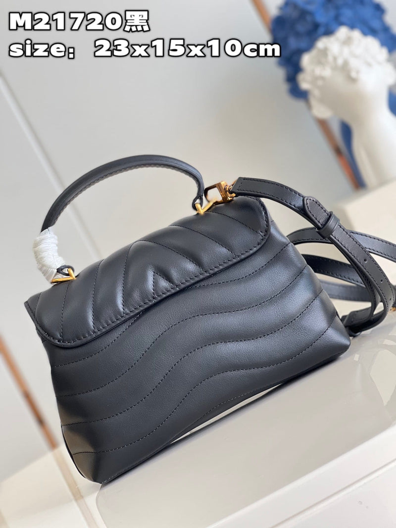 Bolsa Louis Vuitton Hold Me