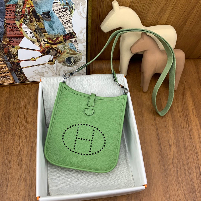 Bolsa Hermès Mini Evelyn 17cm Clemence