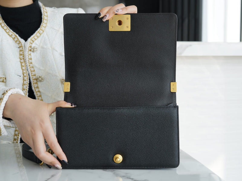 Bolsa CHANEL Leboy 25