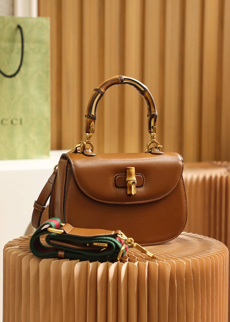 Bolsa Gucci Bamboo 1947 small top handle bag