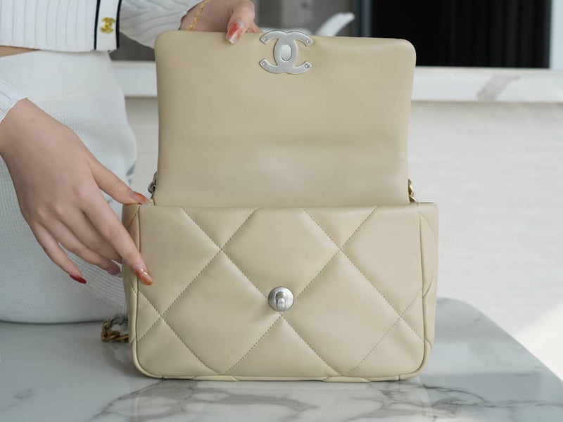 Bolsa CHANEL 26CM 19BAG