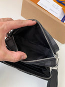 Bolsa Louis Vuitton ALPHA WEARABLE