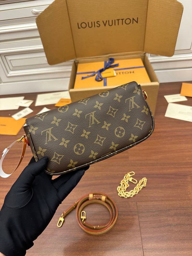 Bolsa Louis Vuitton Wallet on Chain Ivy