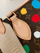 Bolsa Louis Vuitton LV x YK OnTheGo PM