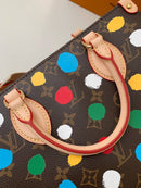 Bolsa Louis Vuitton LV x YK OnTheGo PM