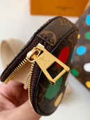 Bolsa Louis Vuitton LV x YK OnTheGo PM