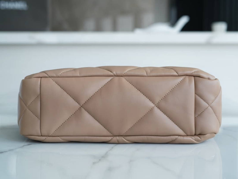 Bolsa CHANEL 19