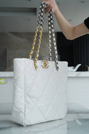 Bolsa CHANEL 19