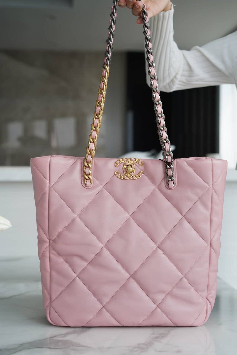 Bolsa CHANEL 19