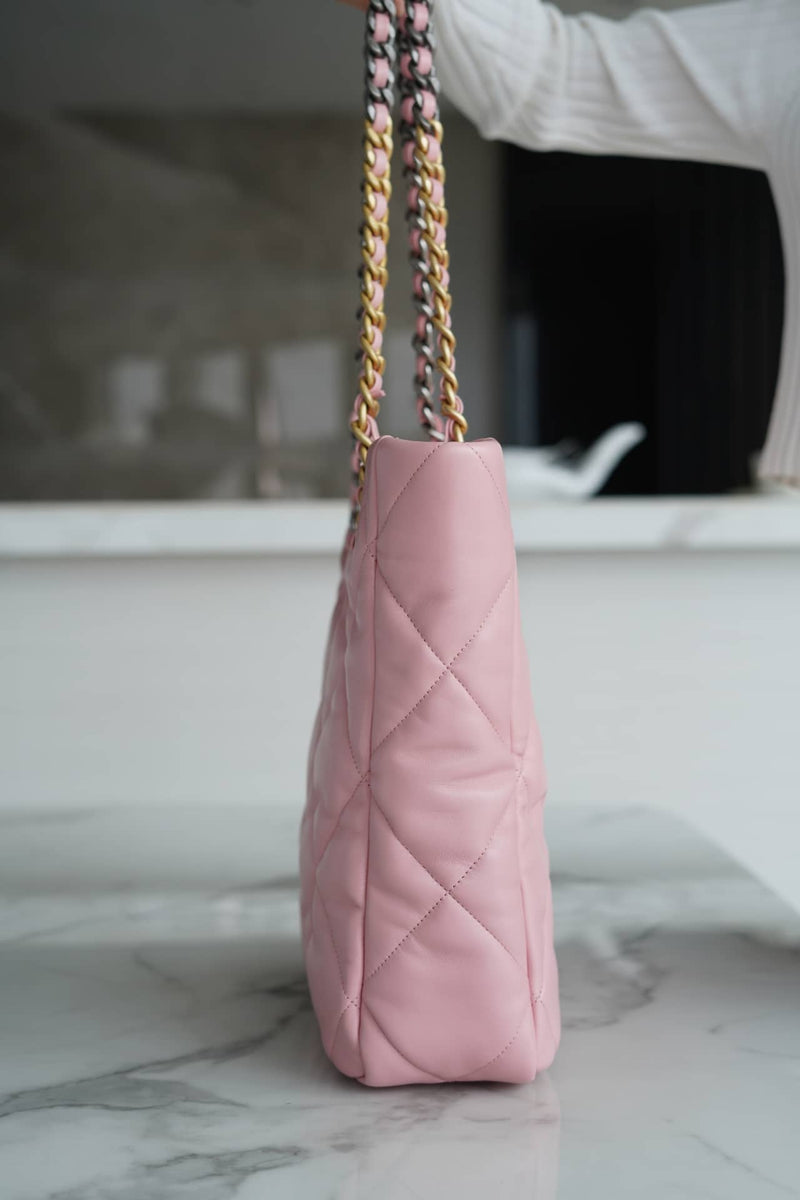 Bolsa CHANEL 19