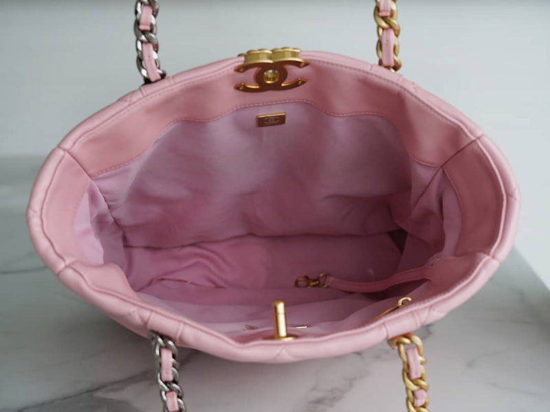 Bolsa CHANEL 19
