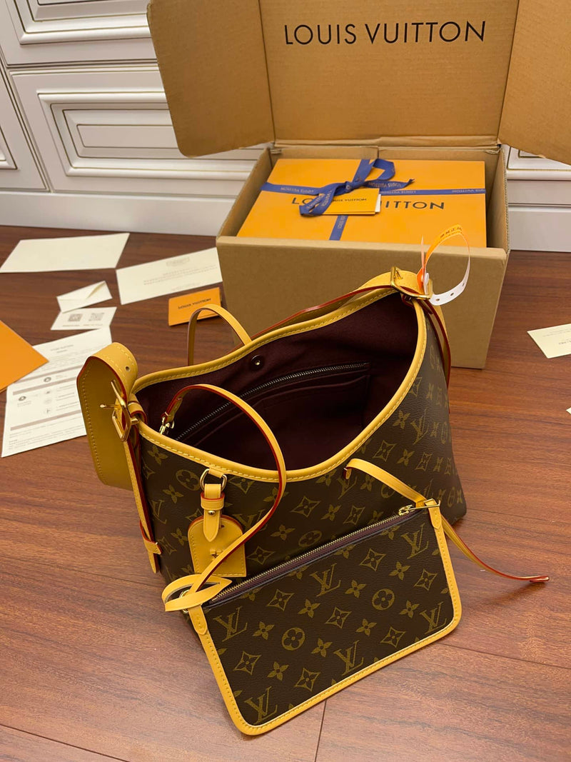 Bolsa Louis Vuitton  CarryAll PM
