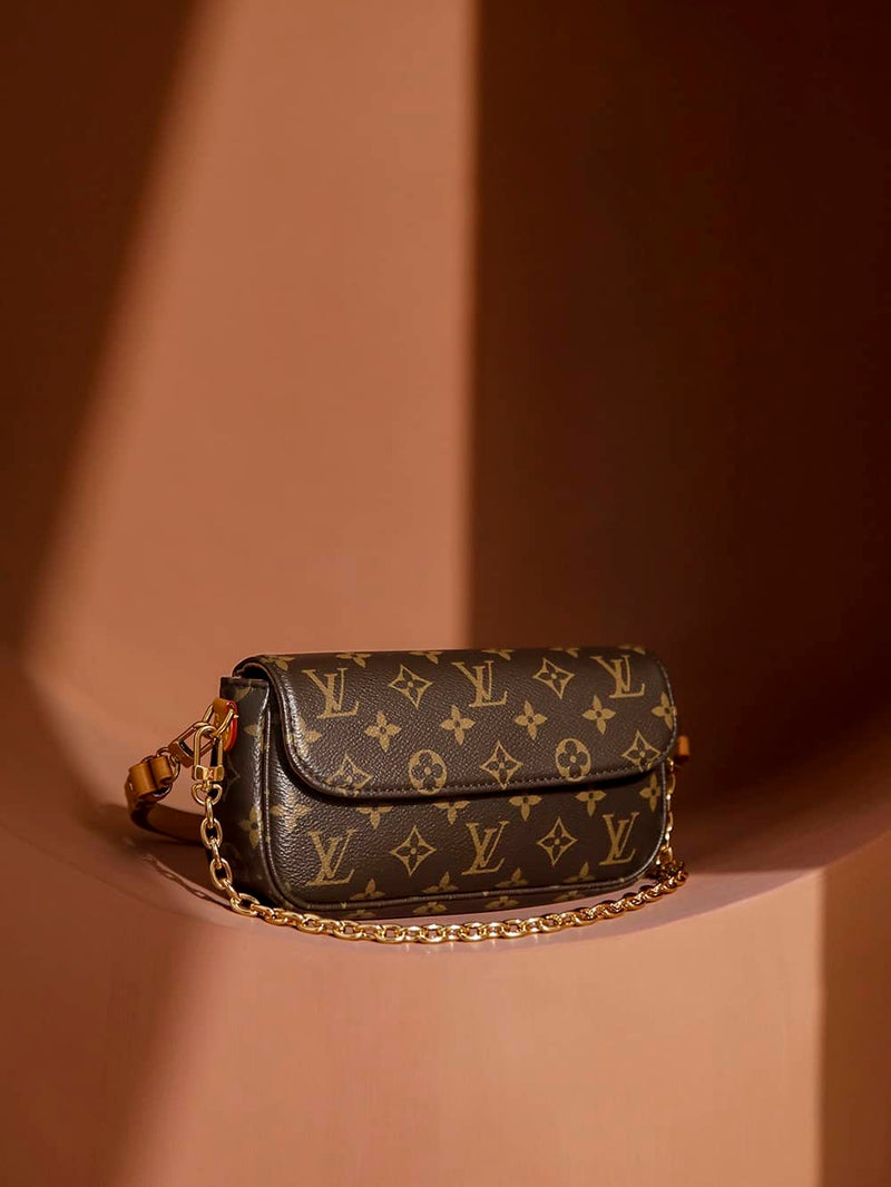 Bolsa Louis Vuitton  Wallet on Chain Ivy