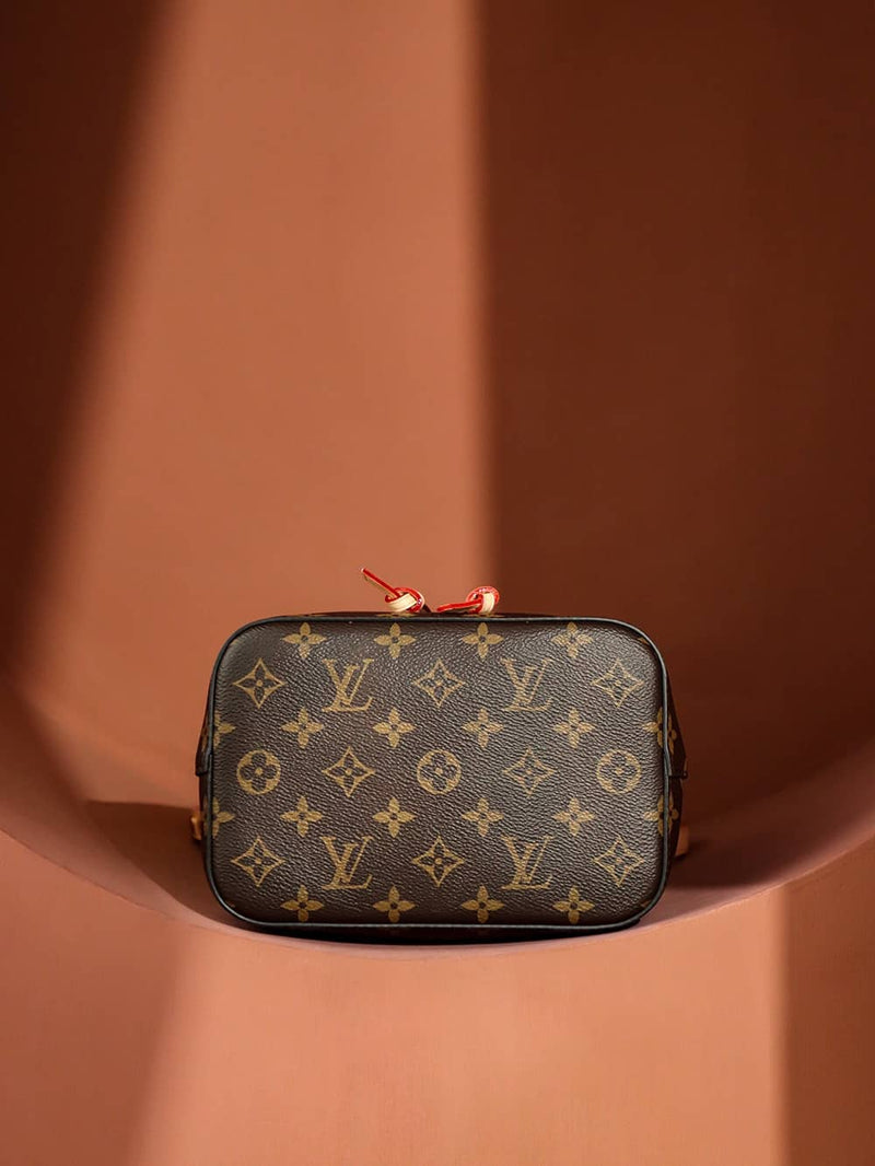 Bolsa Louis Vuitton NÉONOÉ BB