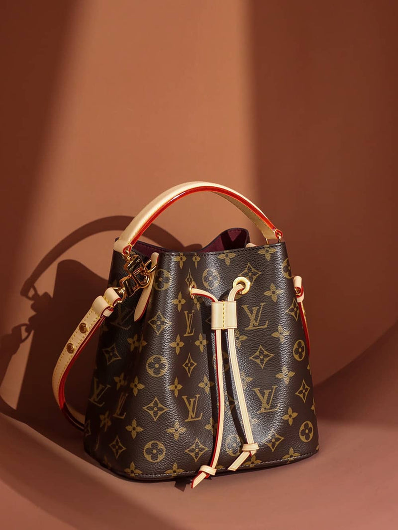Bolsa Louis Vuitton NÉONOÉ BB