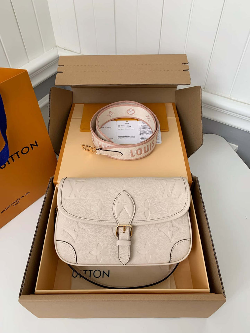 Bolsa Louis Vuitton Diane
