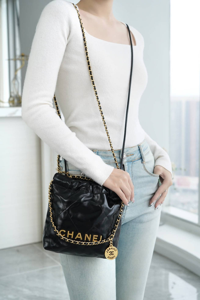Bolsa CHANEL 23s 22Mini bag