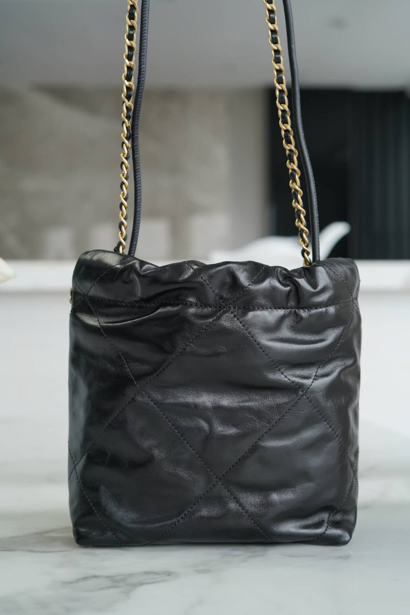 Bolsa CHANEL 23s 22Mini bag