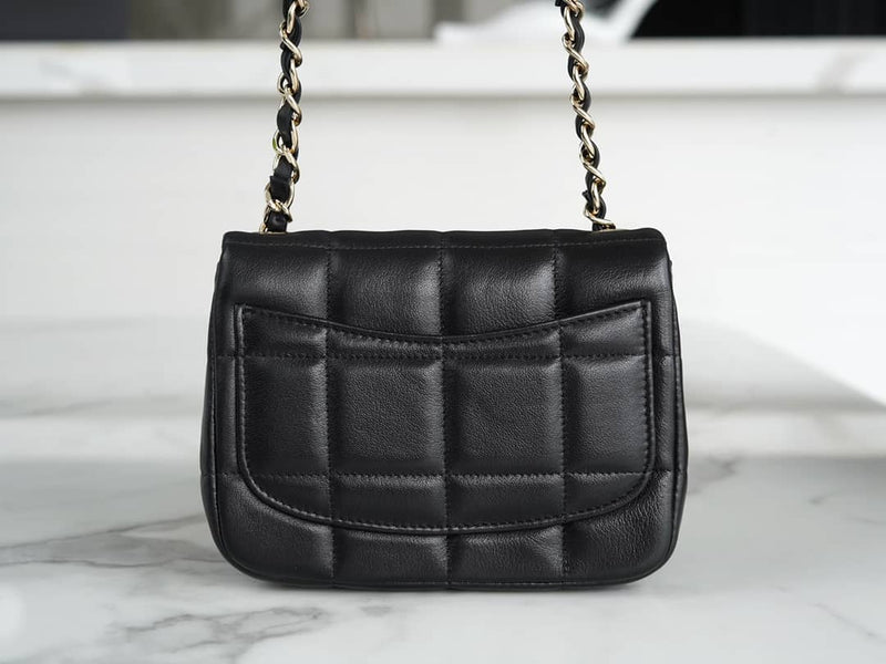 Bolsa CHANEL 23𝑪