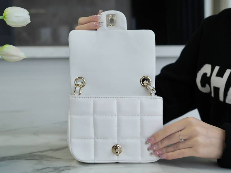 Bolsa CHANEL 23𝑪