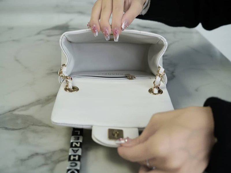 Bolsa CHANEL 23𝑪