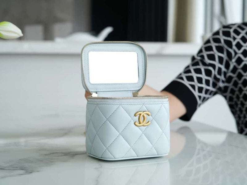 Bolsa CHANEL 23s