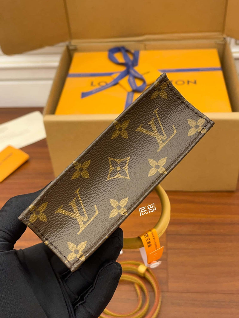 Bolsa Louis Vuitton Petit Sac Plat