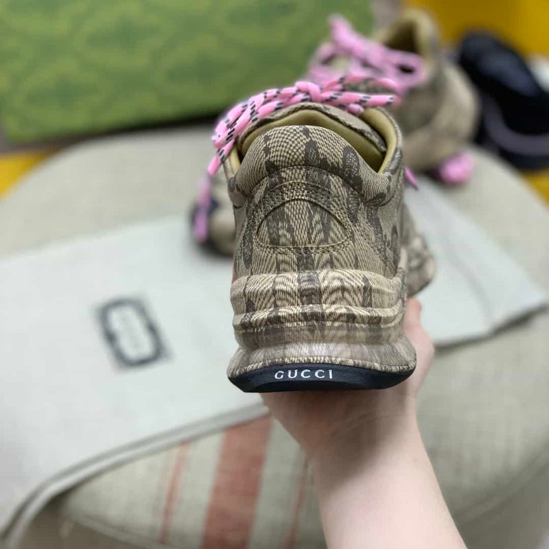 Tênis Gucci