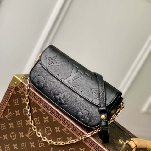 Bolsa Louis Vuitton Wallet On Chain Ivy