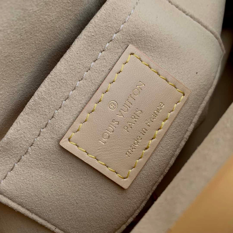 Bolsa Louis Vuitton Monogram Clutch