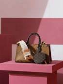 Bolsa Louis Vuitton OnTheGo East West